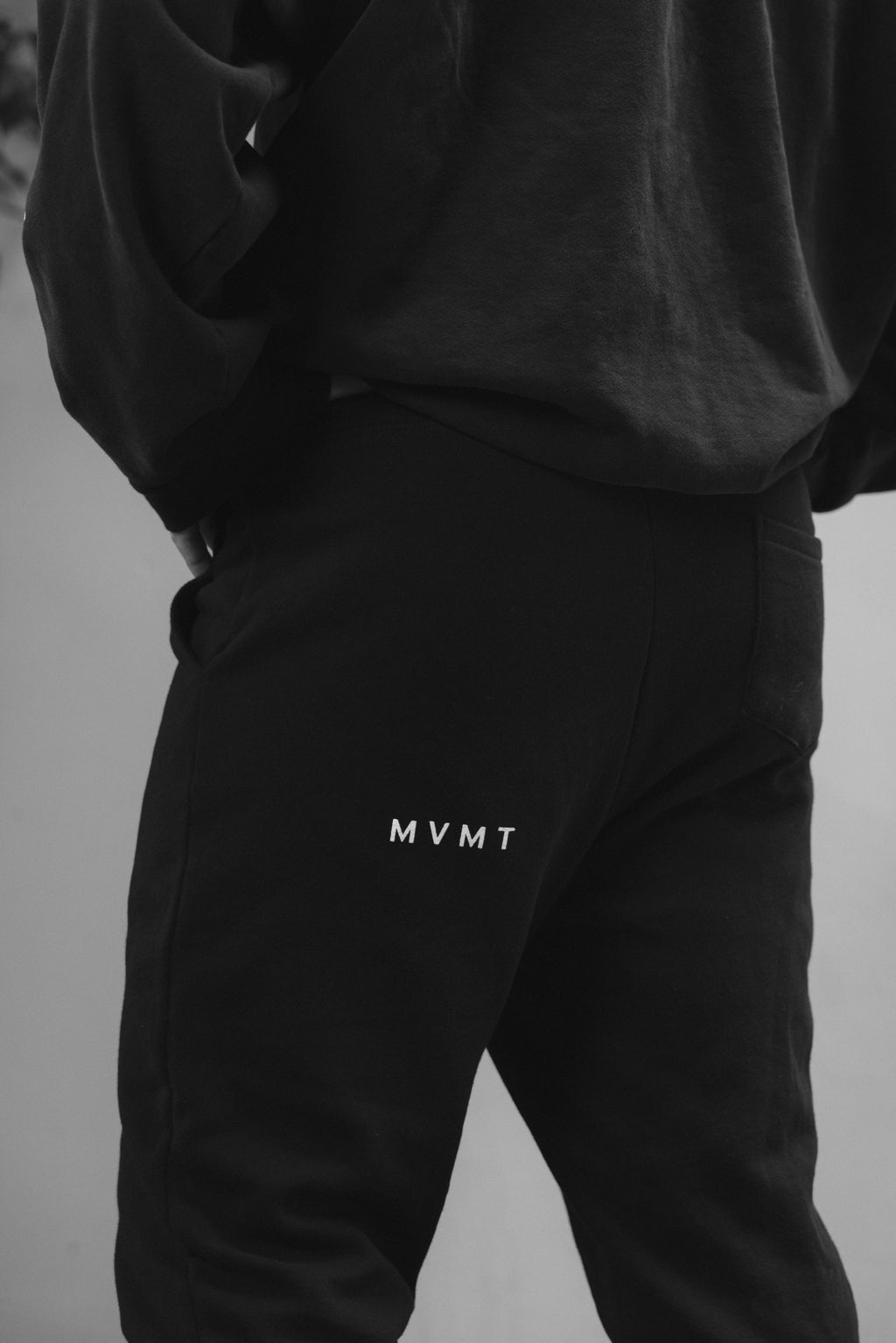 NOMADA mvmt joggers