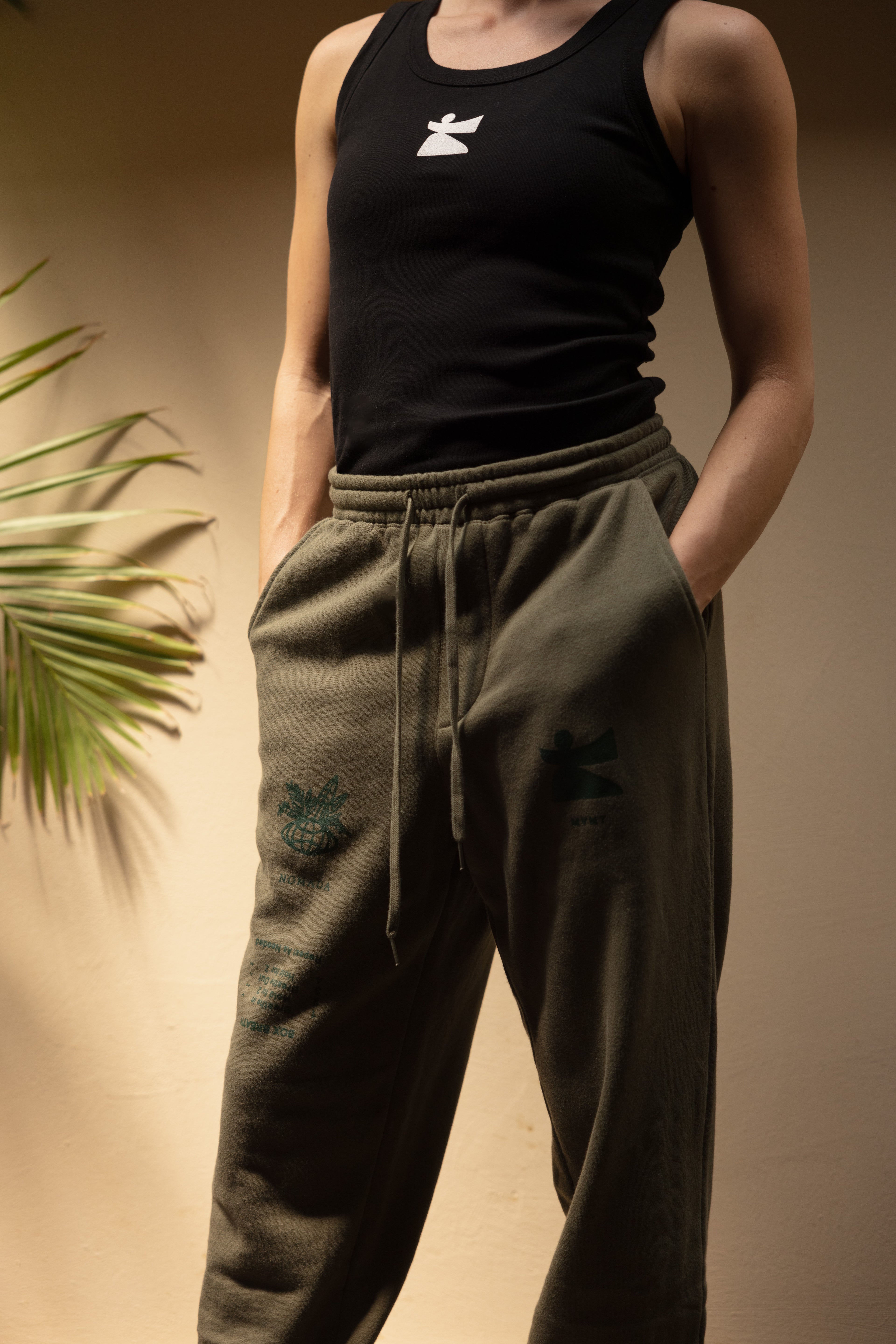 NOMADA mvmt joggers