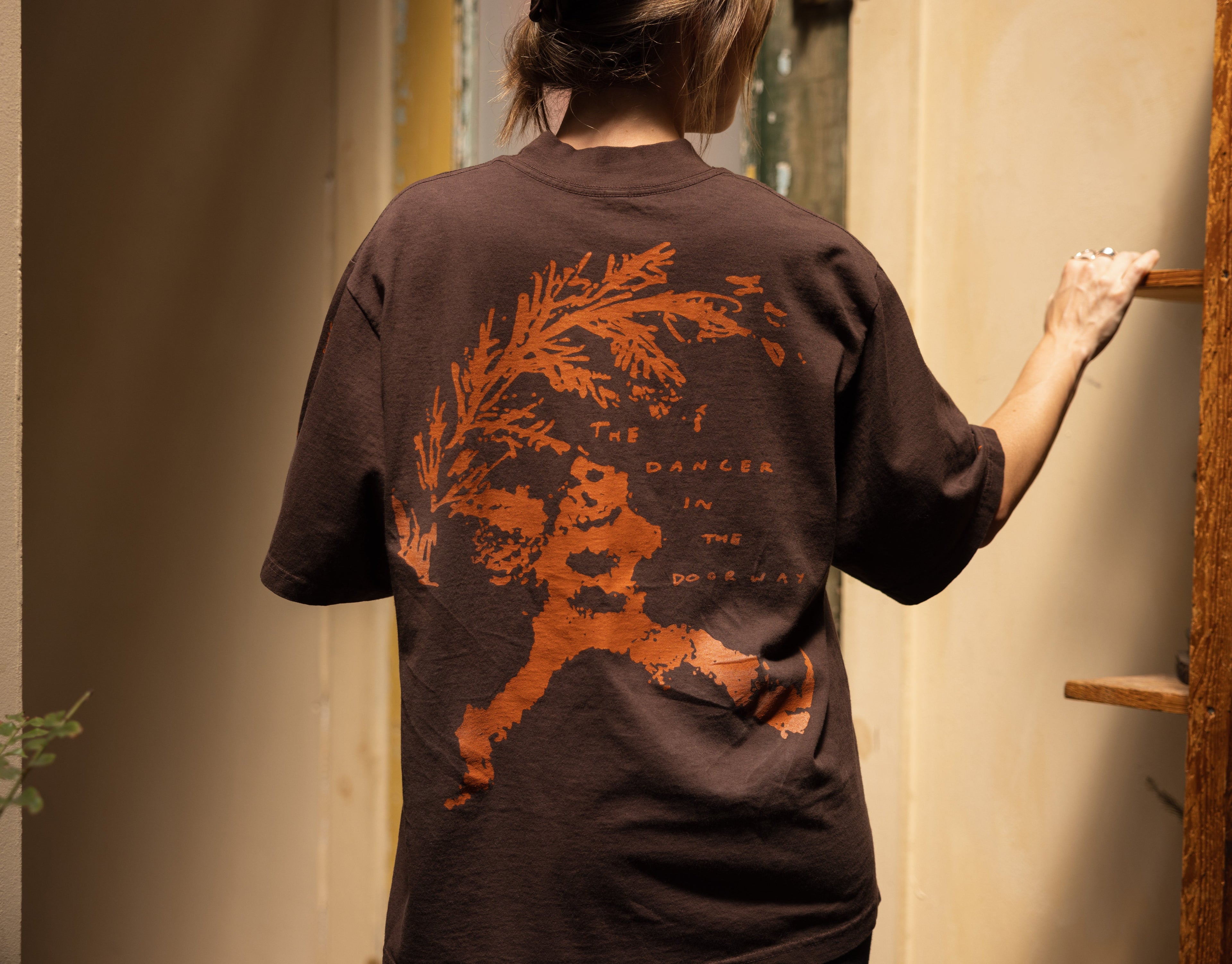 ITLF - 'Dancer In The Doorway' t